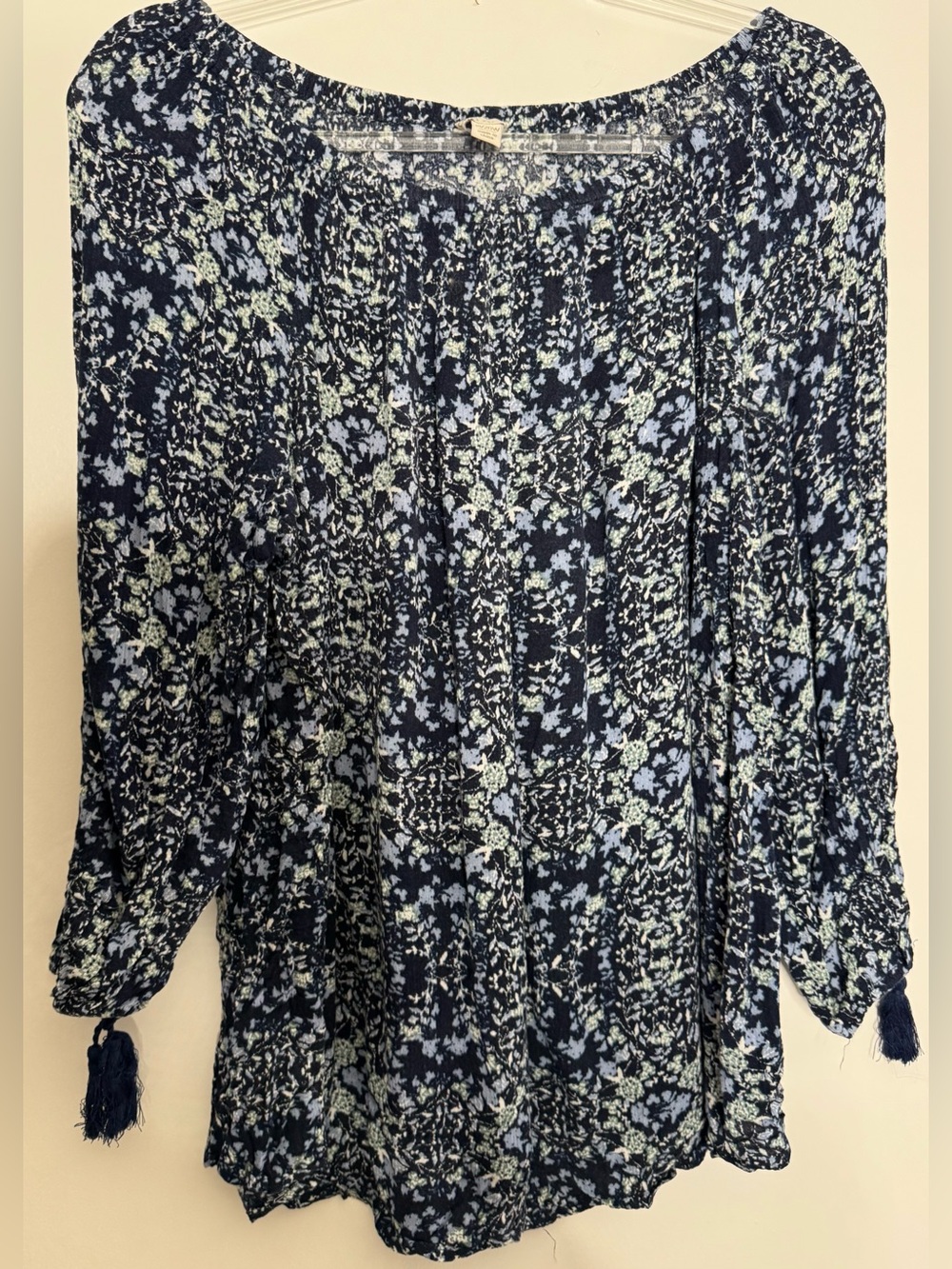 Cato Navy and Light Blue Floral Peasant Blouse flowy size 2x 18/20 tassel accent
